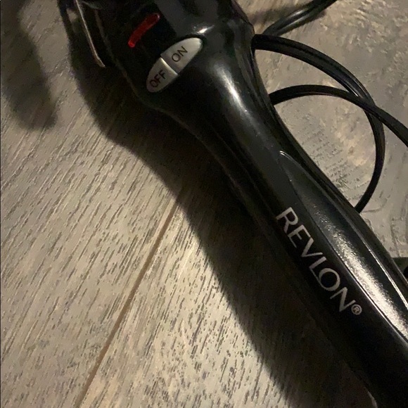 Revlon 1/2in Curling Iron - Picture 2 of 4
